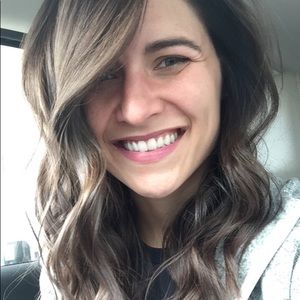 Meet your Posher, Khia